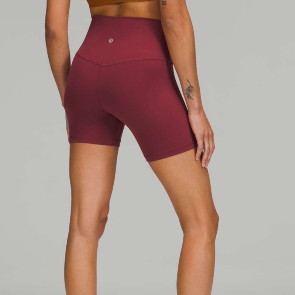 NWT 🍋 Lululemon Mulled Wine Align High Rise Short 8” Size 4